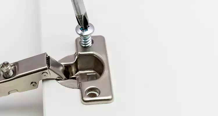Screen Door Hinge Repair in Los Gatos, CA