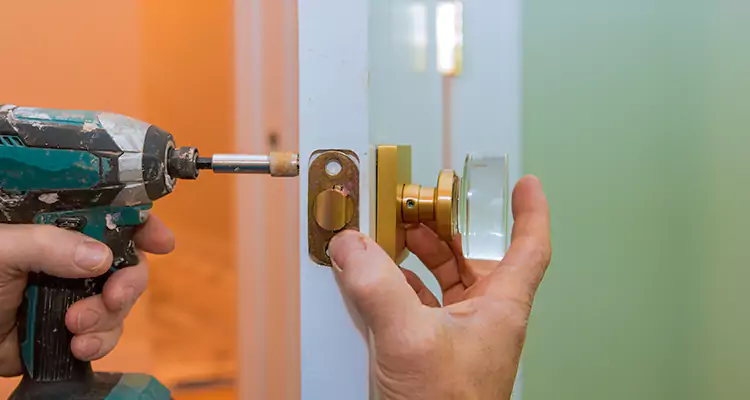 Broken Door Knob Fix in Los Gatos, CA