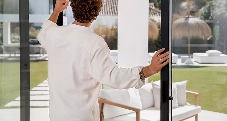 Sliding Screen Door Maintenance for Closing Issues in Los Gatos, CA